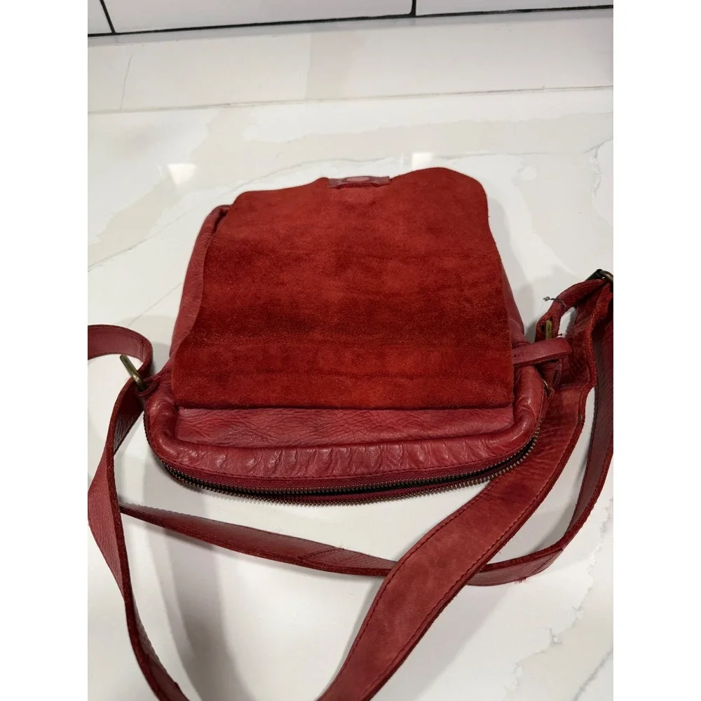 Harbour 2nd Red Leather Crossbody Messenger Bag Anchor Charm Distressed Vintage